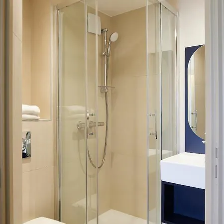 Aéroport Mandelieu Hotel 3*